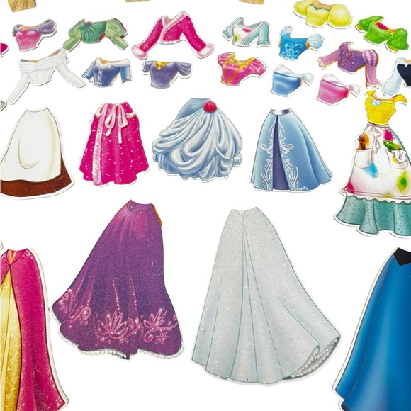 Disney Princess Magnetic Dress-Up Set - 68 pieces - Picture 10 of 12